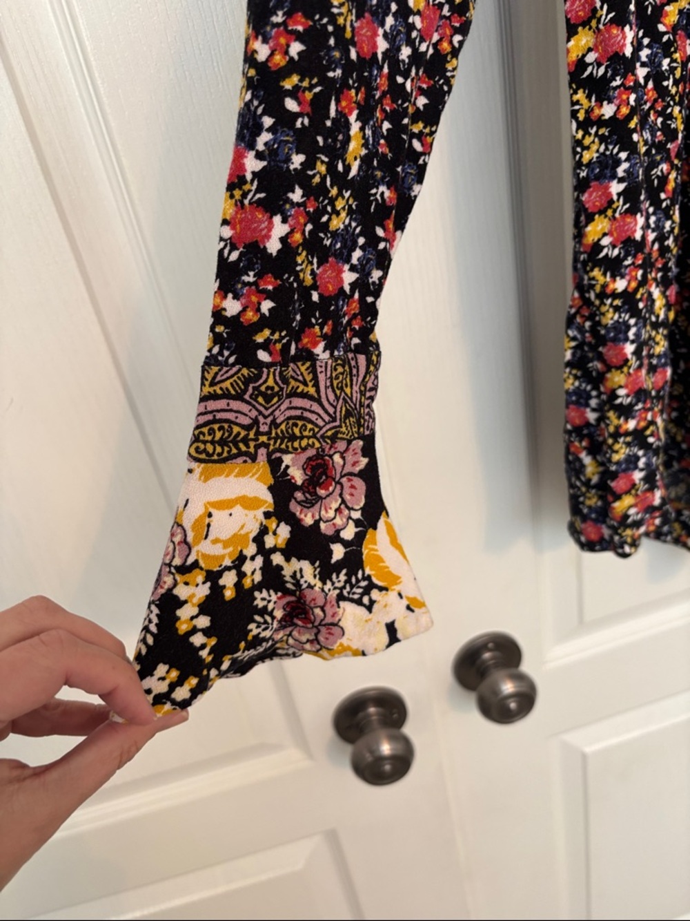 Free People Black & Mixed Colors Wildflower Fields Boho Mixed Print Tunic Sz Med - Picture 5 of 7